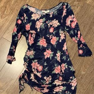 Jessica Simpson maternity flower shirt